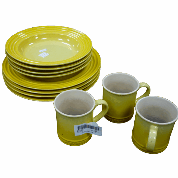 Lot 8 assiettes Le Creuset
