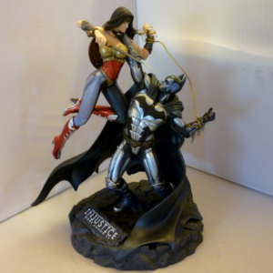 Figurine Wonder Woman vs Batman